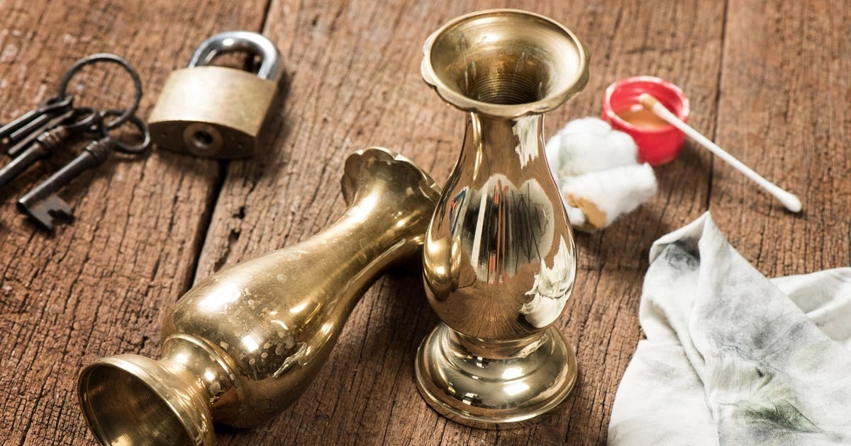 Messing schoonmaken en poetsen